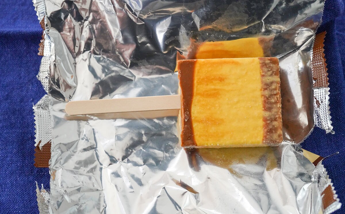 「カステラ風アイスバー」の本体