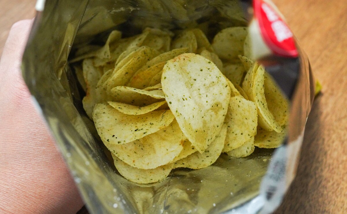 「ポテトチップス のりのりバター味」の中身