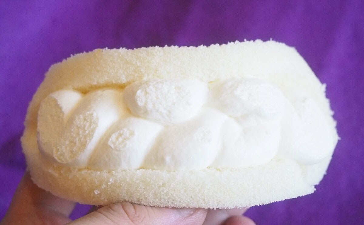 「ジャケ買い」ならぬ「名前買い」!? 欲望を満たしてくれるローソン新商品