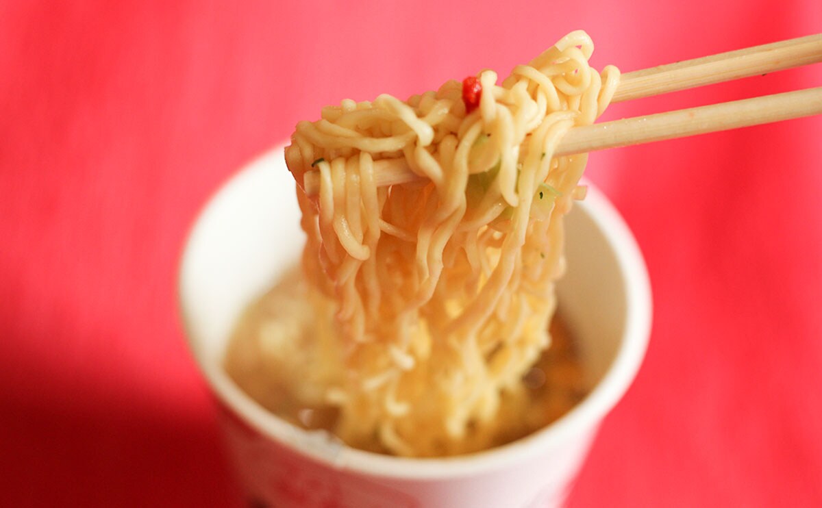 「混沌としてる」「文句なしにうまい」テスト販売中のカップ麺が話題!