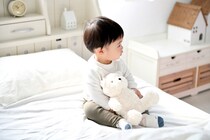 子ども部屋に似合うのはどんな照明？タイプ別のアイテムを紹介