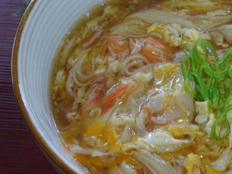 冷蔵庫にあるもので♪「カニカマうどん」のおすすめレシピ