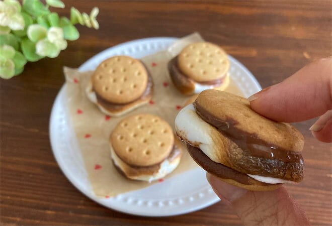 【100円菓子で】アメリカのちびっこ熱愛「スモア」作ってみた！え、魚焼きグリルで!?