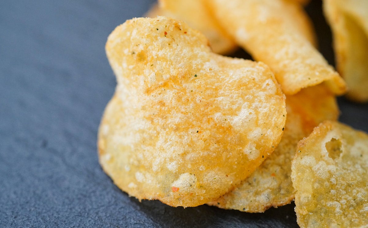 「堅あげポテト 青じそ明太子味」