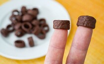 ロングセラースナック菓子の冬季限定バージョン新発売に