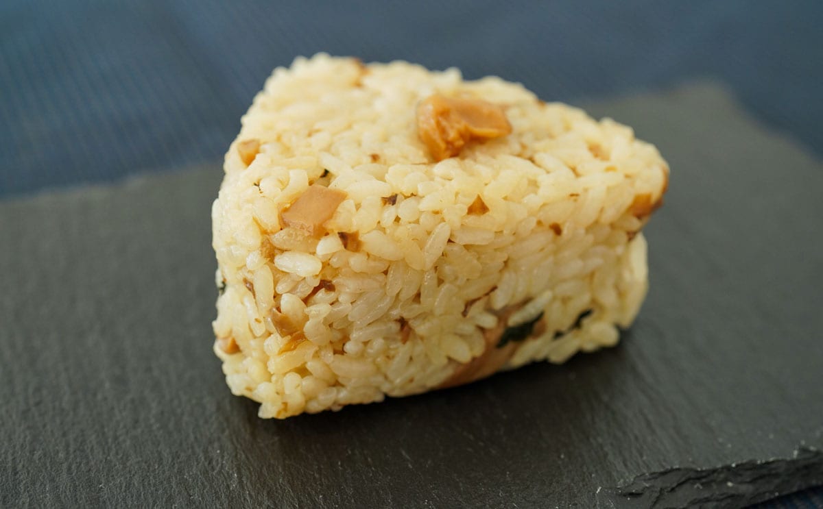 「めっちゃうまい」セブンのレンチン系おむすびが最高