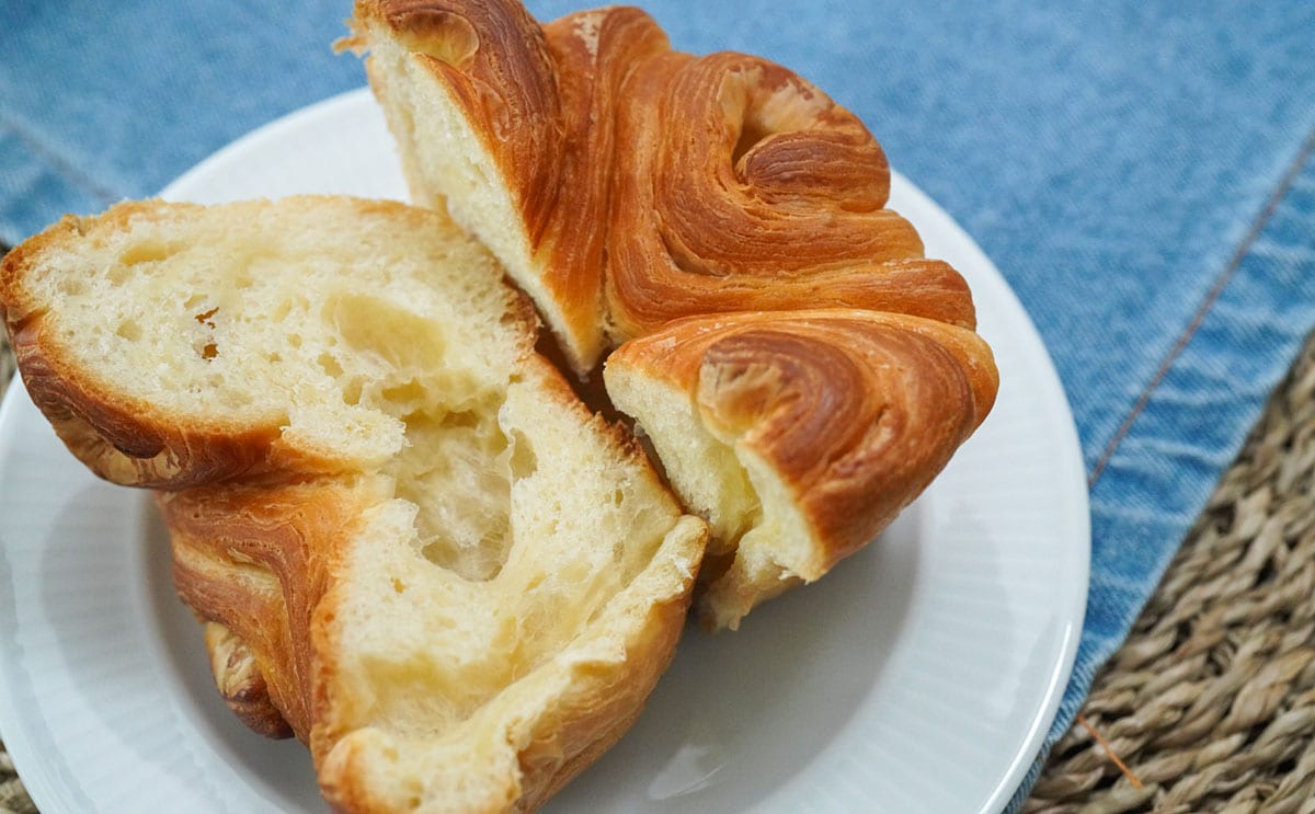 セブン新作パン、カロリーの塊だけど食べまくりたい