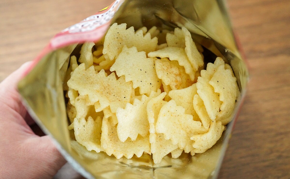「サッポロポテトSHARK ベーコンポテト味」の中身