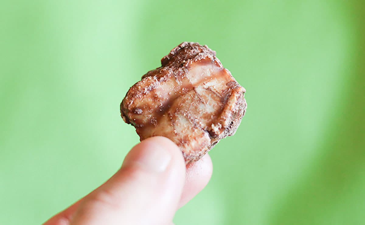 「おかきにチョコ染みこませちゃいましたスイートチョコ味」手持ち