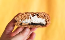 「絶妙」「背徳のおいしさ」ファミマのあんぱんにハマりそう！