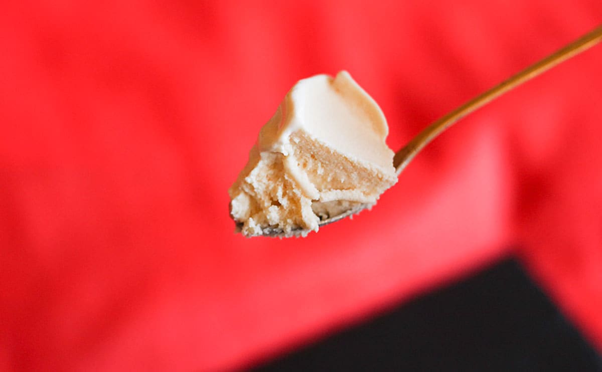 「ハーゲンダッツ　キャンディングアーモンド」スプーン