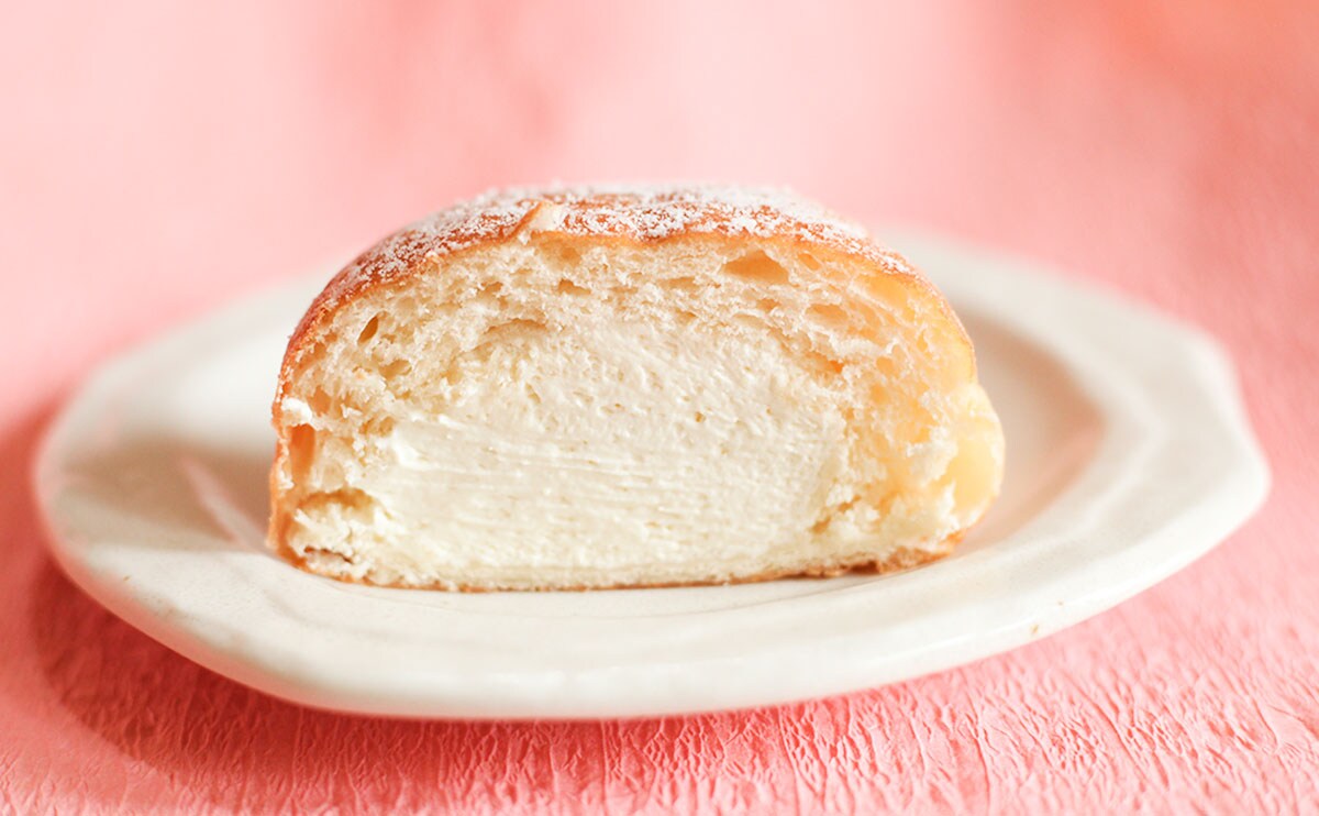 「クリームドーナツ（紅天使クリーム）」断面