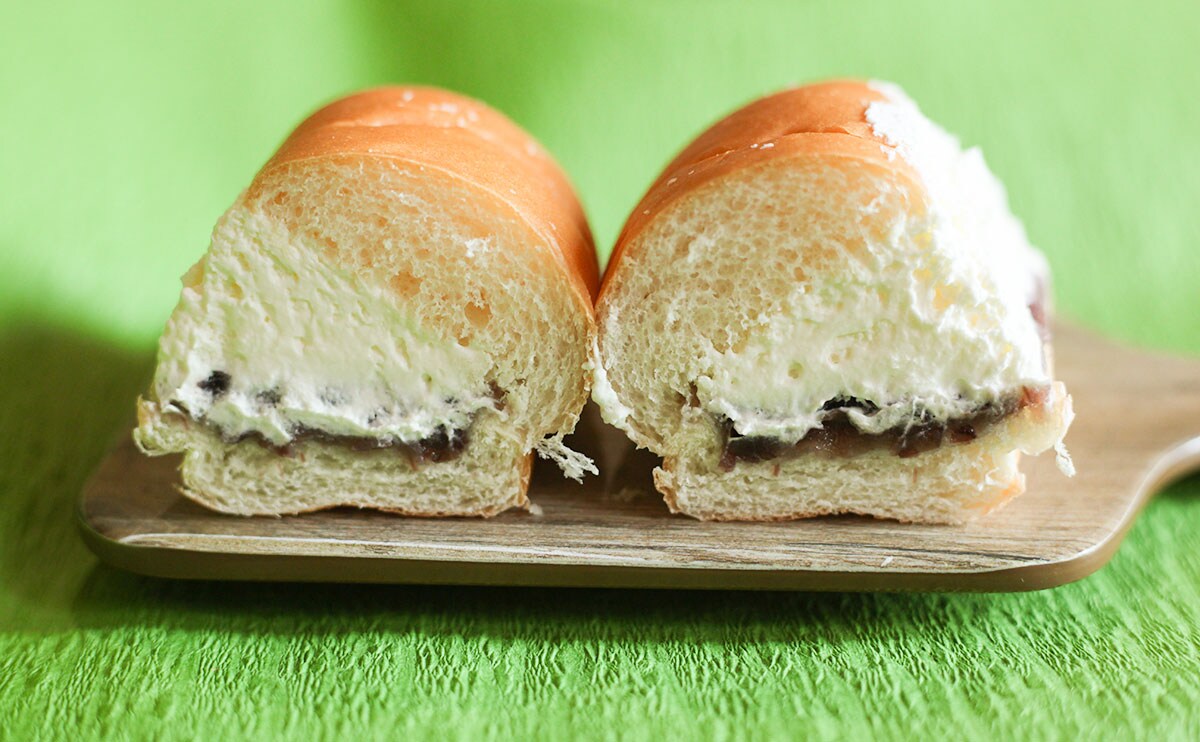 「Milk監修 小倉MILKホイップコッペ」断面