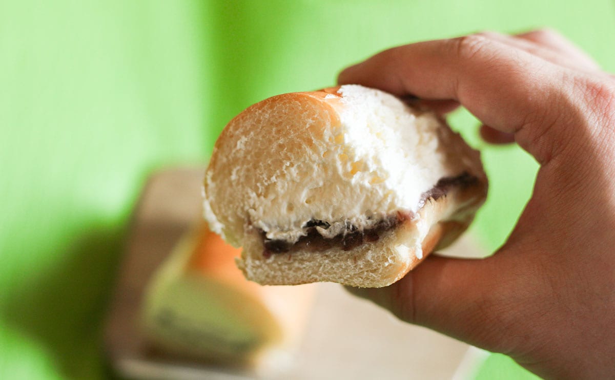 「Milk監修 小倉MILKホイップコッペ」断面