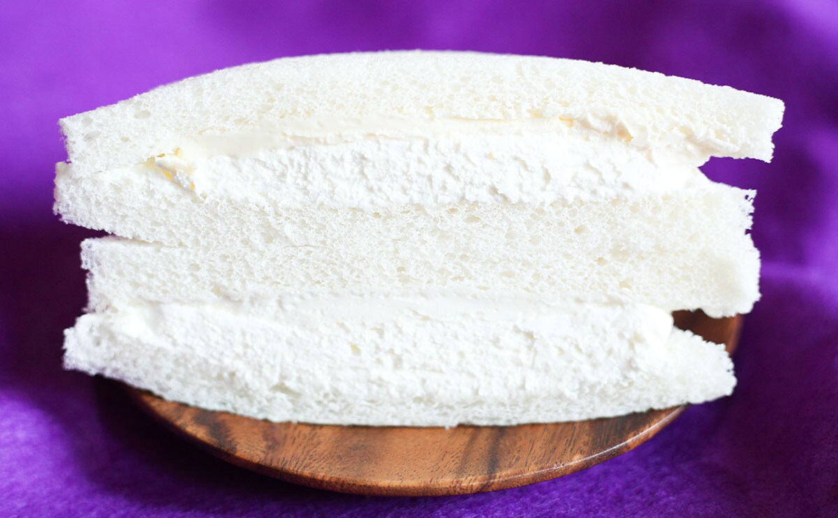 「Milk監修 2種のチーズケーキ╳ホイップクリームサンド」断面