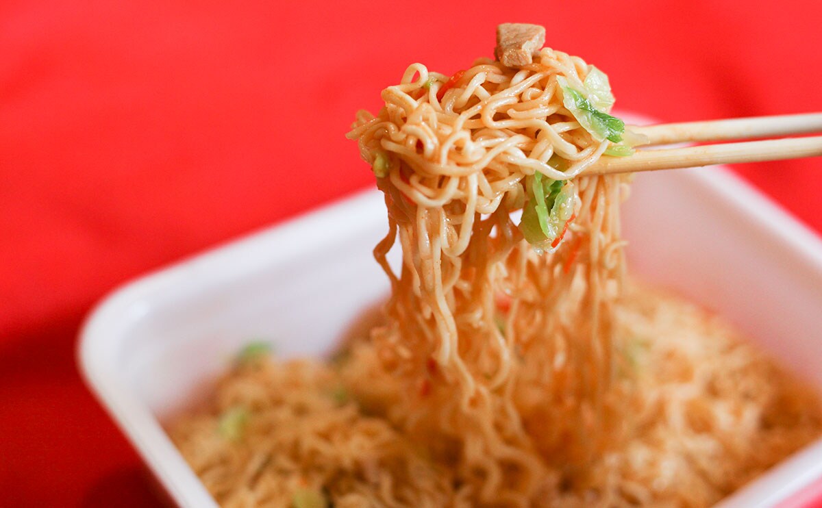 「リピートしたい」vs.「まずすぎる」賛否両論のペヤング新商品を食べてみた