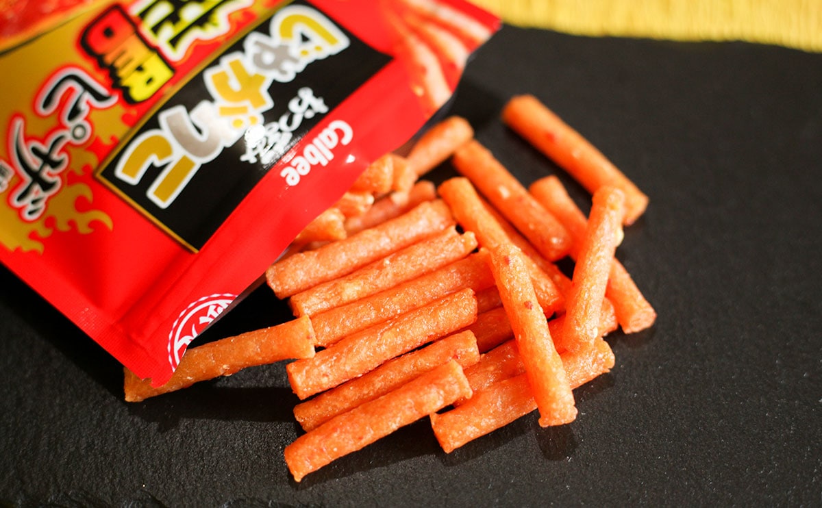 「カルビー おつまみじゃがりこ 激辛REDピザ味 38g」商品写真