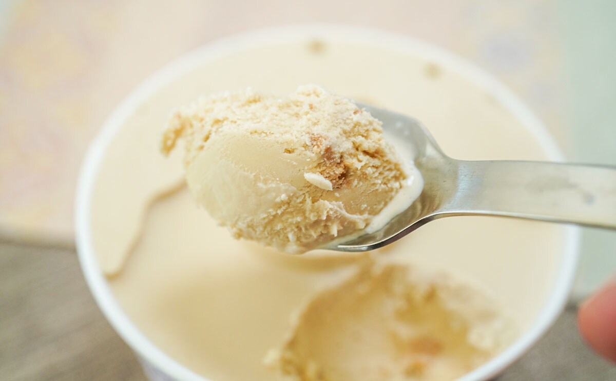 「明治 エッセル スーパーカップ 紅茶クッキー」の中身