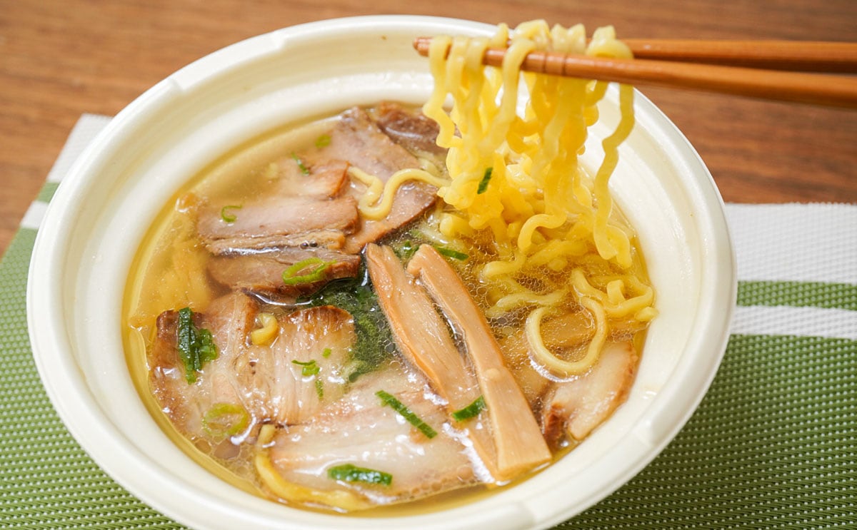 「喜一監修 喜多方sioチャーシュー麺」の麺