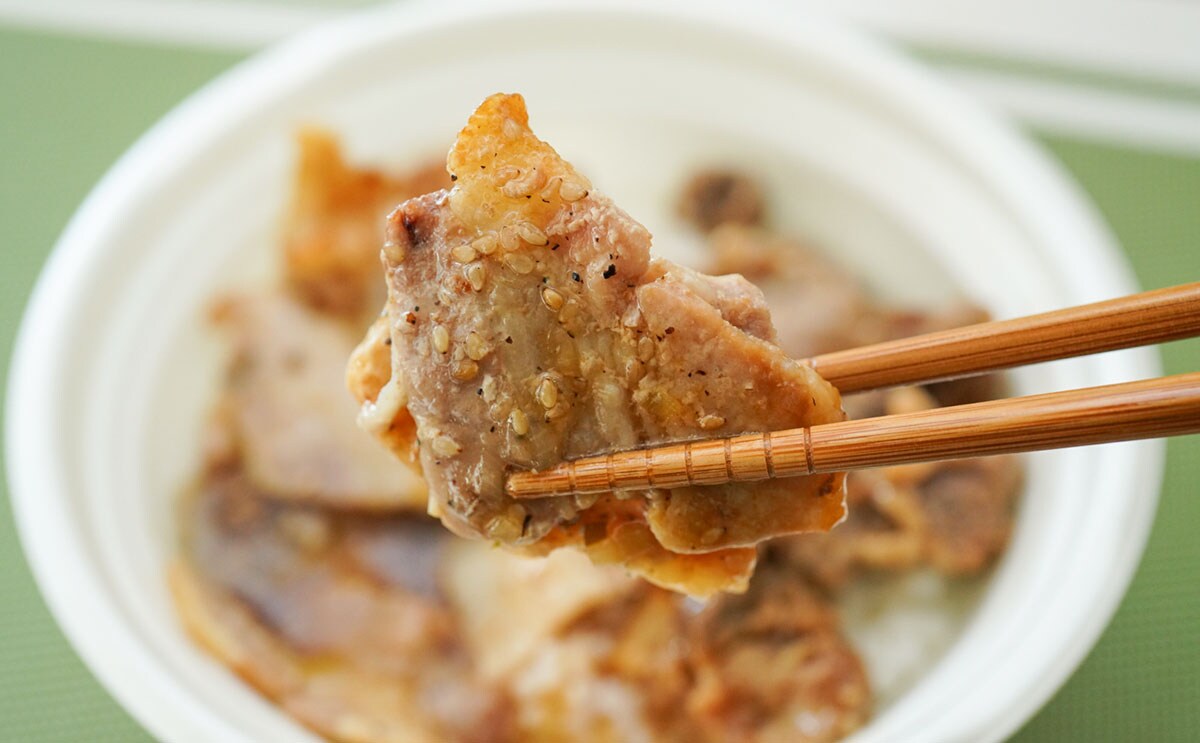 全国販売中！セブンのがっつり飯で肉を堪能する