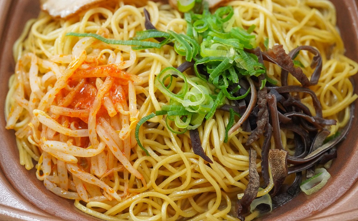 セブン新作麺はコク深いやみつき系のうまさ