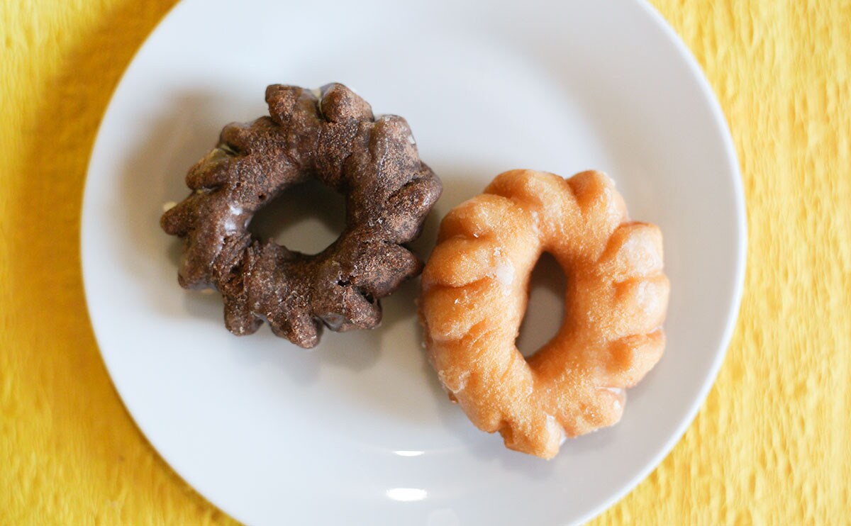 「クルーラーリングドーナツ8個入」俯瞰