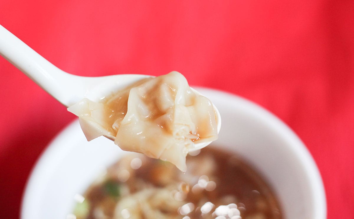 「とら食堂 ワンタン麺」ワンタン