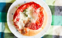 ローソンの「ピザパン」、たっぷりかどうかはわからんけどおいしい！