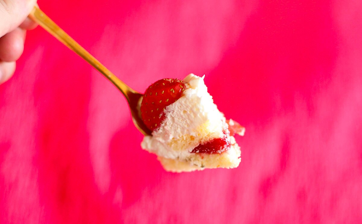 「苺の冠雪ショートケーキ」フォーク