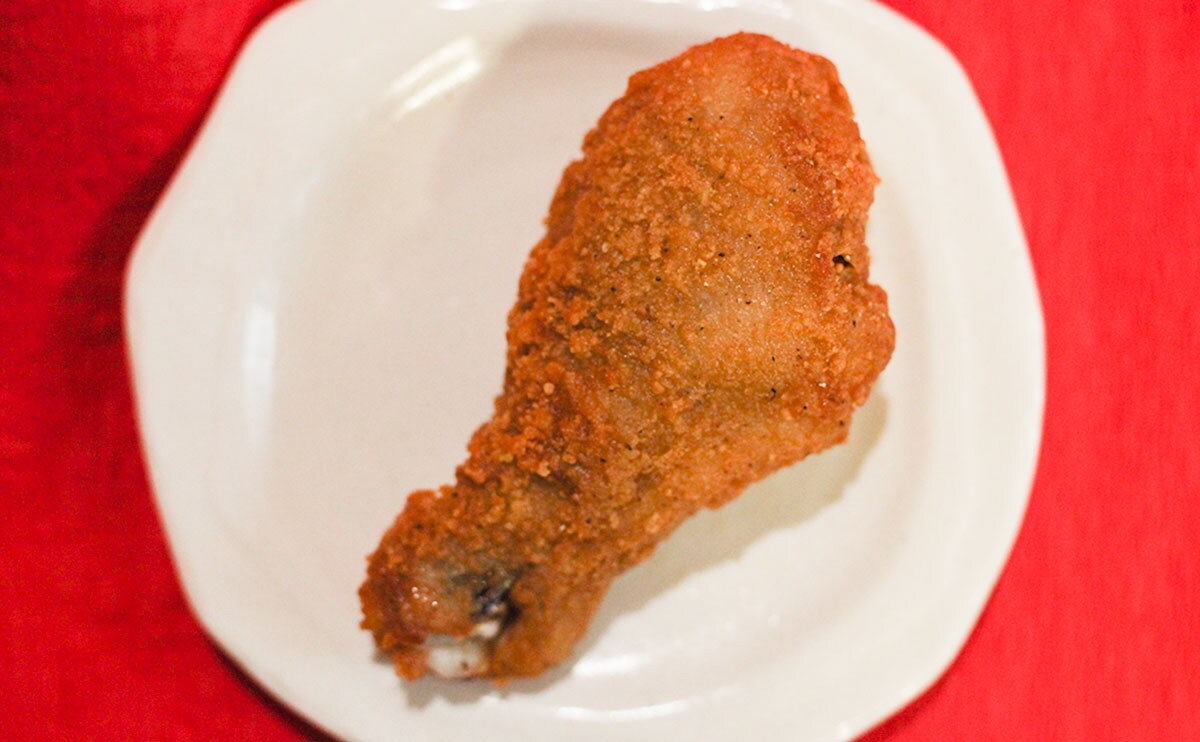 「黄金チキン 骨つき」俯瞰