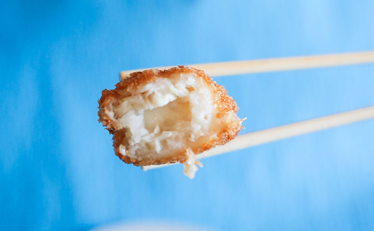 「フライドフィッシュ　タルタルソースin」箸上げ