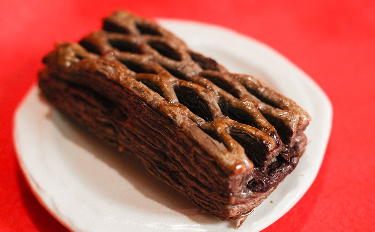 「マチノパン ブラックショコラパイ」商品アップ