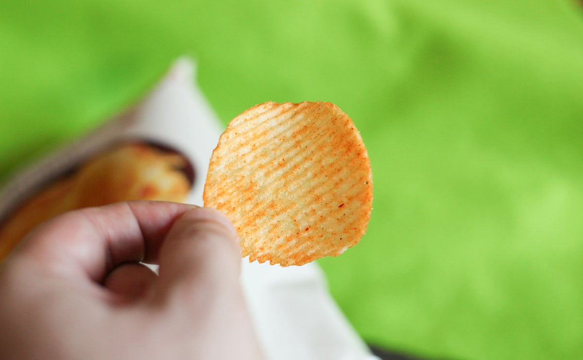 「ザクッとポテト ゆずと七味唐辛子味 47g」手持ち