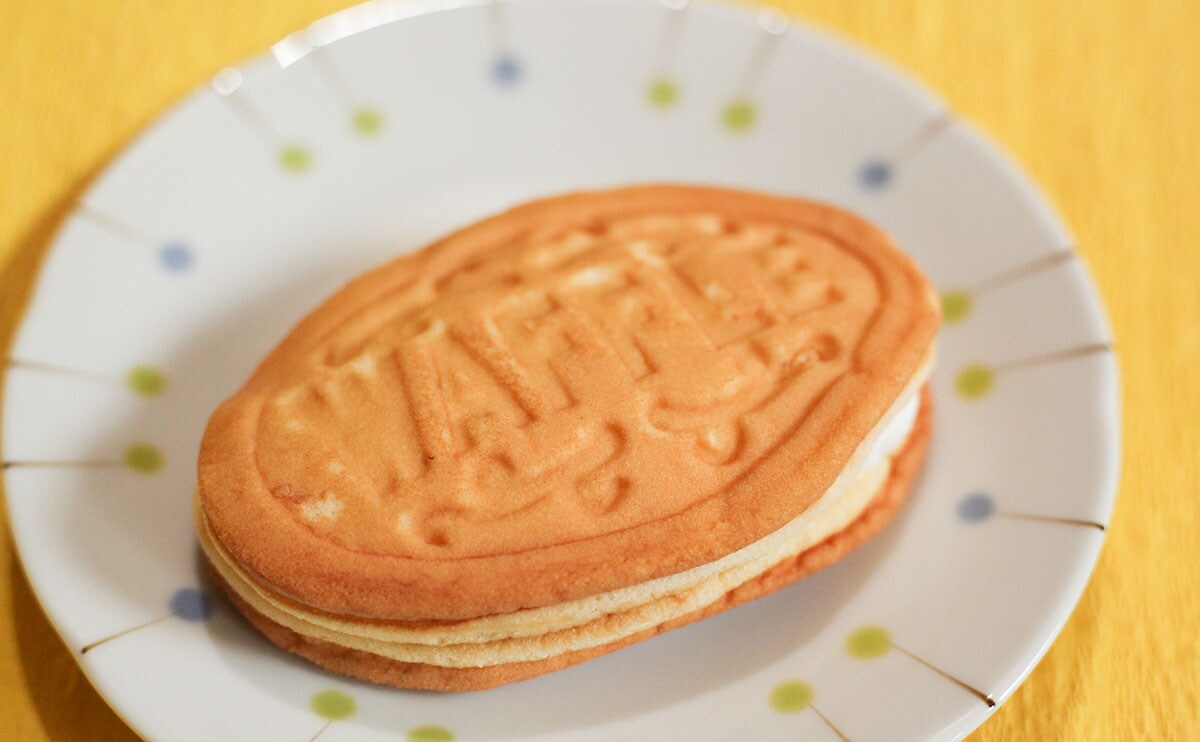 「ふんわりワッフル（カスタード＆ホイップ）」商品アップ