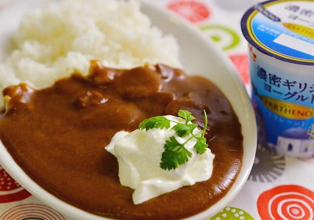 【カレーの裏ワザ】「パルテノ」ちょい足ししたら…ルウがチーズみたいな滑らか食感に♡水切り製法が秘密