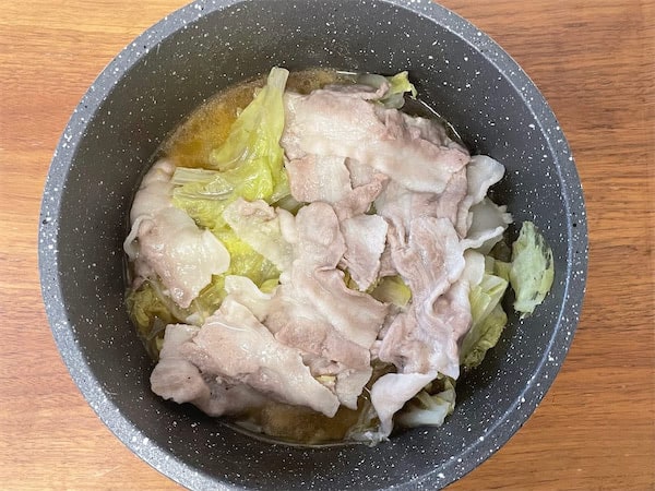 【リュウジレシピ】白菜1玉もあっという間に完食!? 一滴も水使わない「無水油鍋」作ってみた！とろっとろ♪