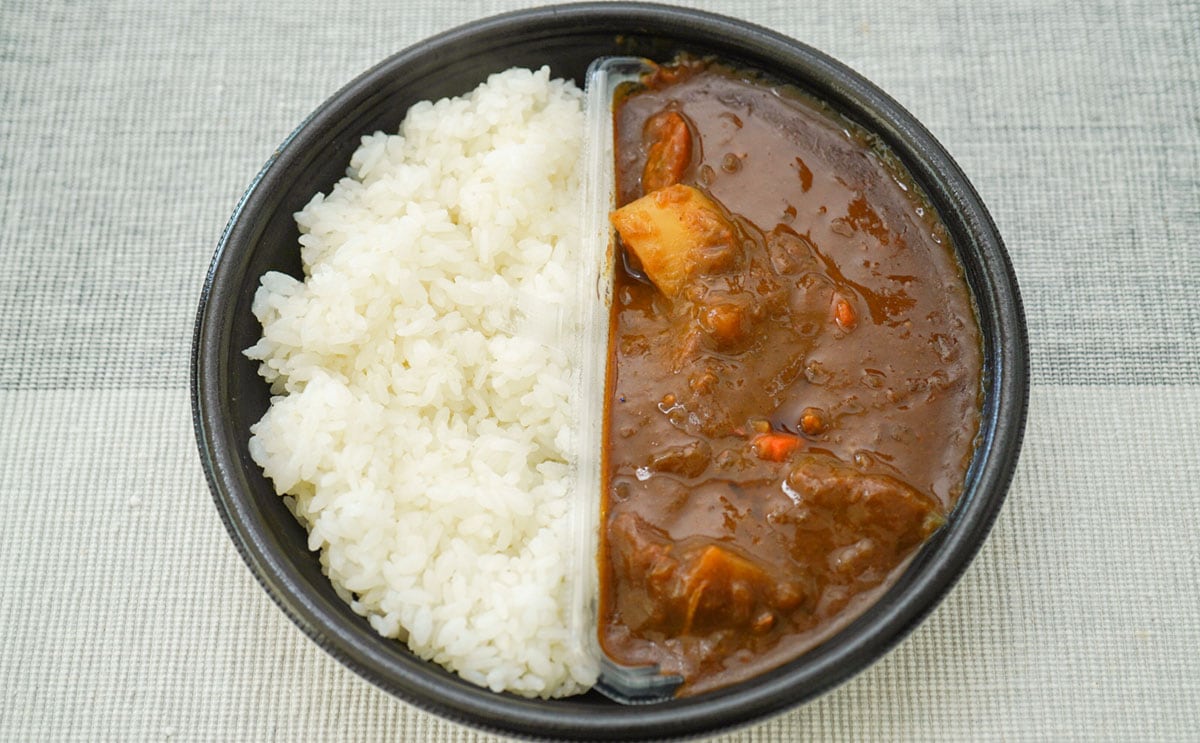 「具が大きい」「ずっと売ってて」セブン新カレーにドハマりしそう