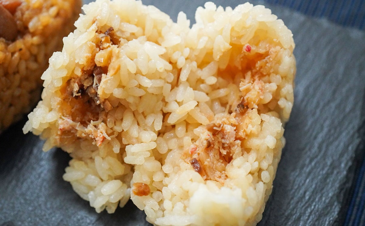 「めちゃうま」「食べたほうがいい」セブン新作おにぎりが気になる