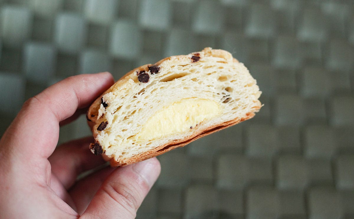 「気が狂う味」「めちゃくちゃバター」ファミマの新作パンがやばいやつだった