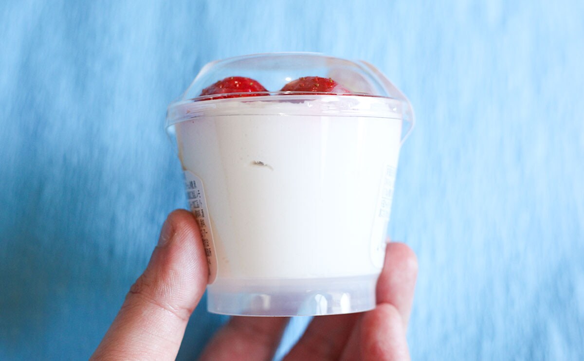 「リピ確定」「最高」ファミマのカップスイーツは食べた気がしない!?