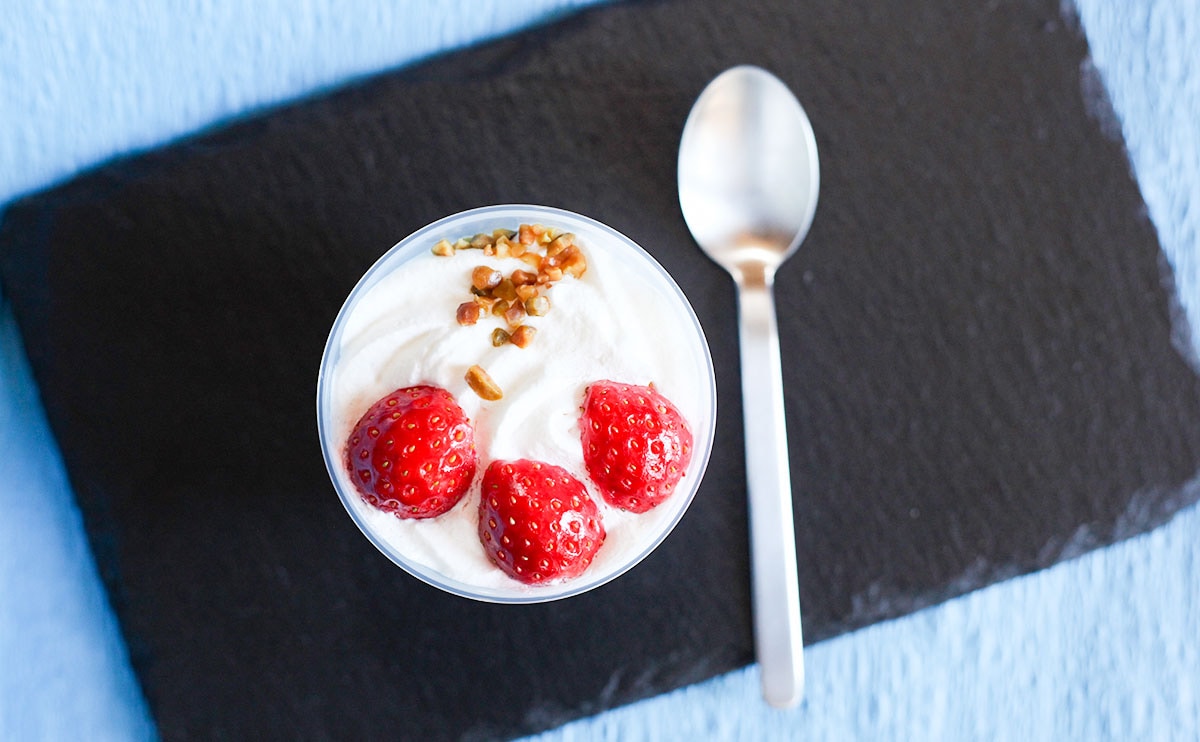 「リピ確定」「最高」ファミマのカップスイーツは食べた気がしない!?