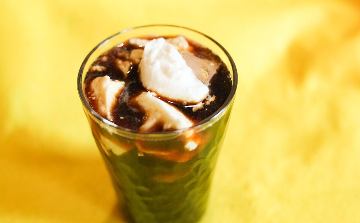 白い粉が1分でホイップに!? カルディで便利商品みつけた!