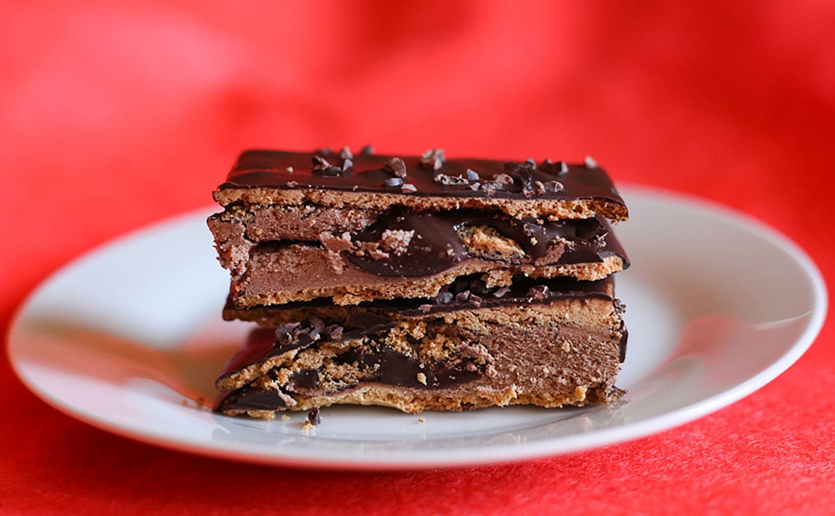 「うますぎる」「めっちゃ好き」食べづらいけどおいしいローソンコラボ新商品