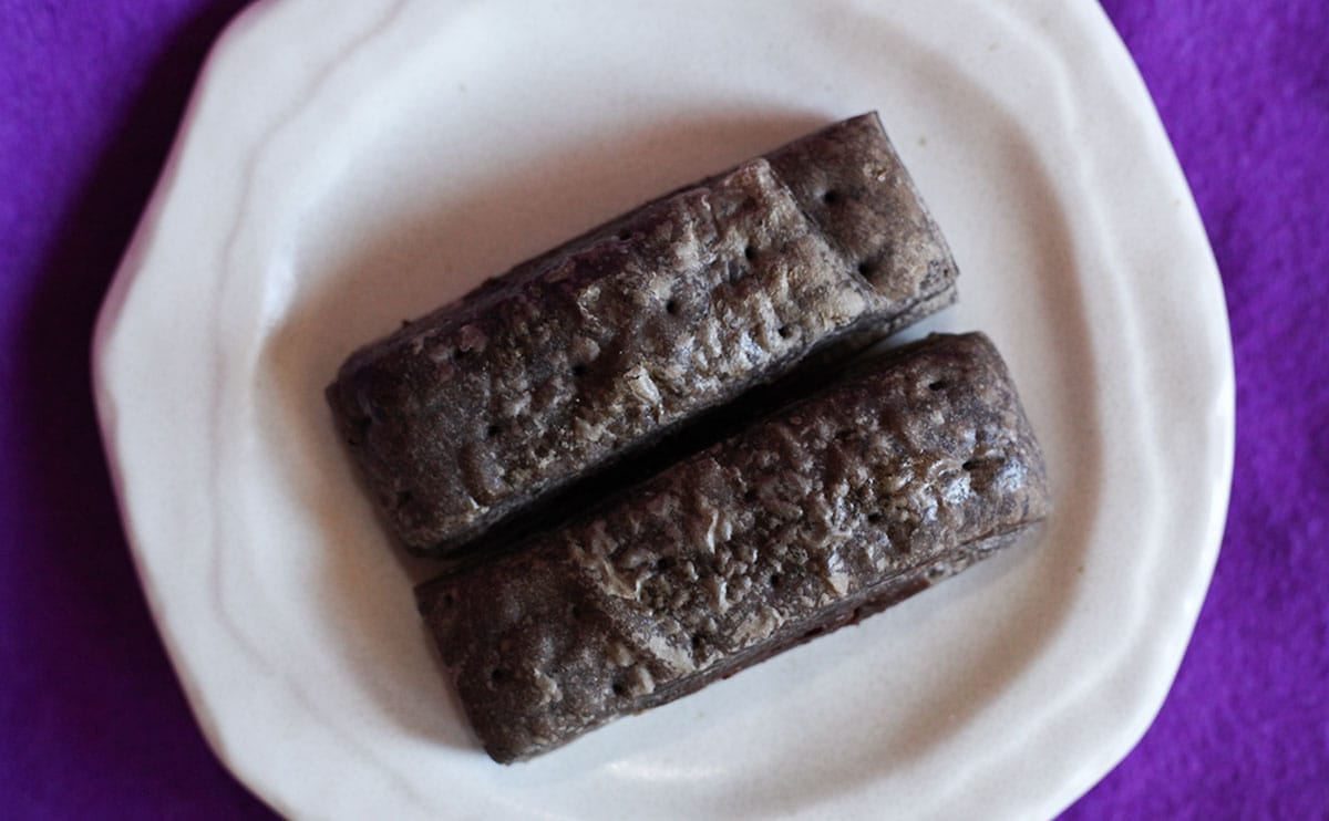 1個あたり約40円!セブンの“黒い棒”が小腹満たしによかった