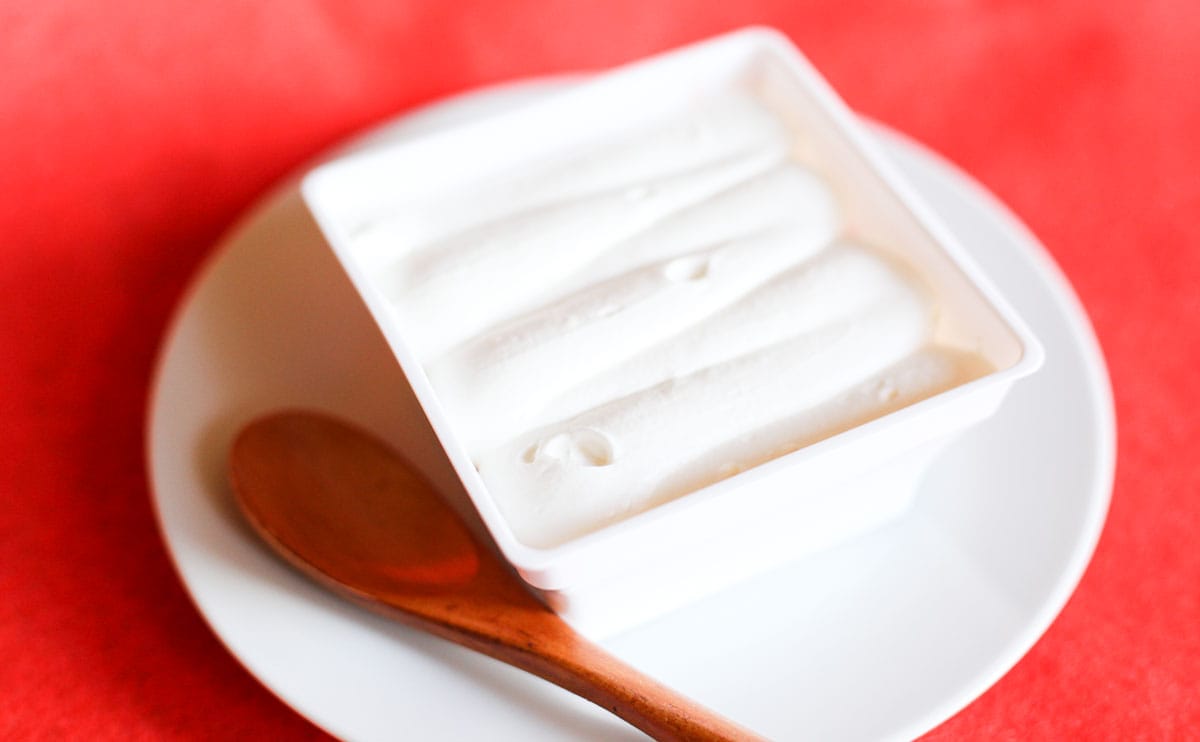 【ローソン】「甘酸っぱさ全開」「やばうま」話題のコラボ新商品を食べてみた