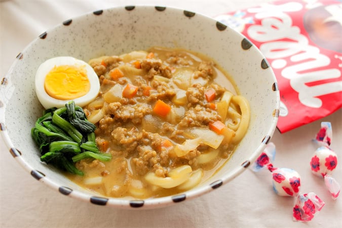 【不二家公式】ママの味～♪な“ミルキー”で「カレーうどん」作ってみた！マイルドこくまろ～味が手軽に♡