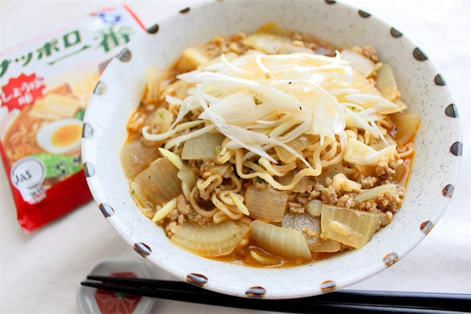 【リュウジのご当地麺】千葉県勝浦市の「勝浦タンタンメン風サッポロ一番」作ってみた！玉ねぎたっぷり♡