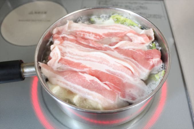 まさかの豚汁専門店直伝！その名も「最強豚汁」作ってみた♪大きな　豚バラ肉に大ぶり野菜がゴロゴロ！