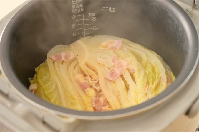 【炊飯器でほったらかし】 食材2つ！「ざっくり白菜のポトフ」作ってみた！旬の甘みジュワワ~ン♡【農家直伝】