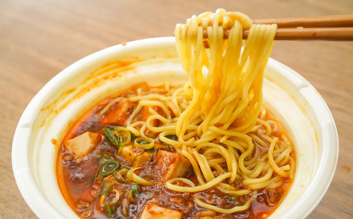 セブン新作麺が激うま!本格的な味がクセになる